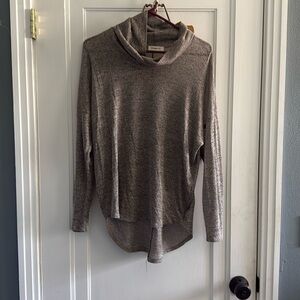 Lightweight Ginger G sweater.